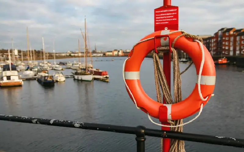 Life raft service and inspection